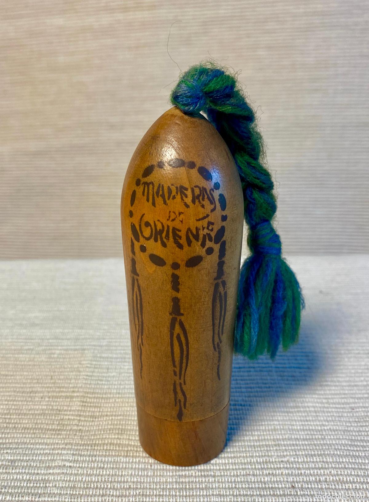 Miniaturas de perfumes antiguos: Antiguo estuche de Maderas de Oriente de Myrurgia con frasco de cristal