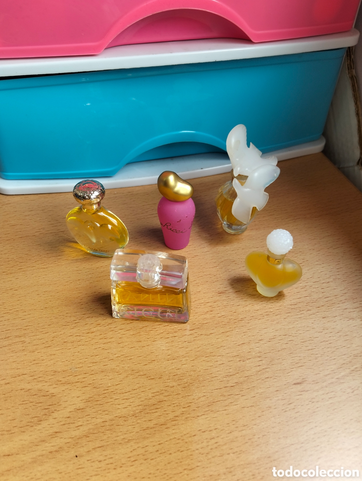 Miniaturas de perfumes antiguos: Nina ricci colecci&oacute;n de miniaturas