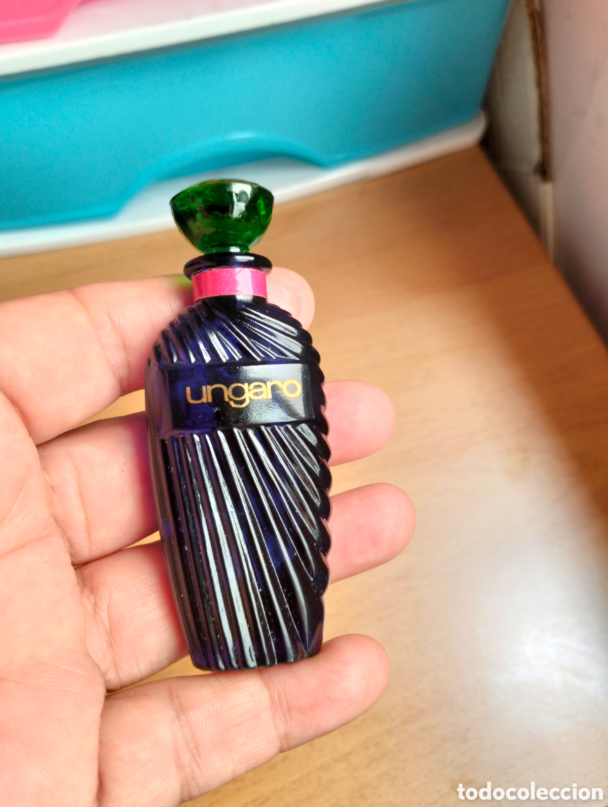 Miniaturas de perfumes antiguos: Ungaro 7,5 ml tap&oacute;n de cristal