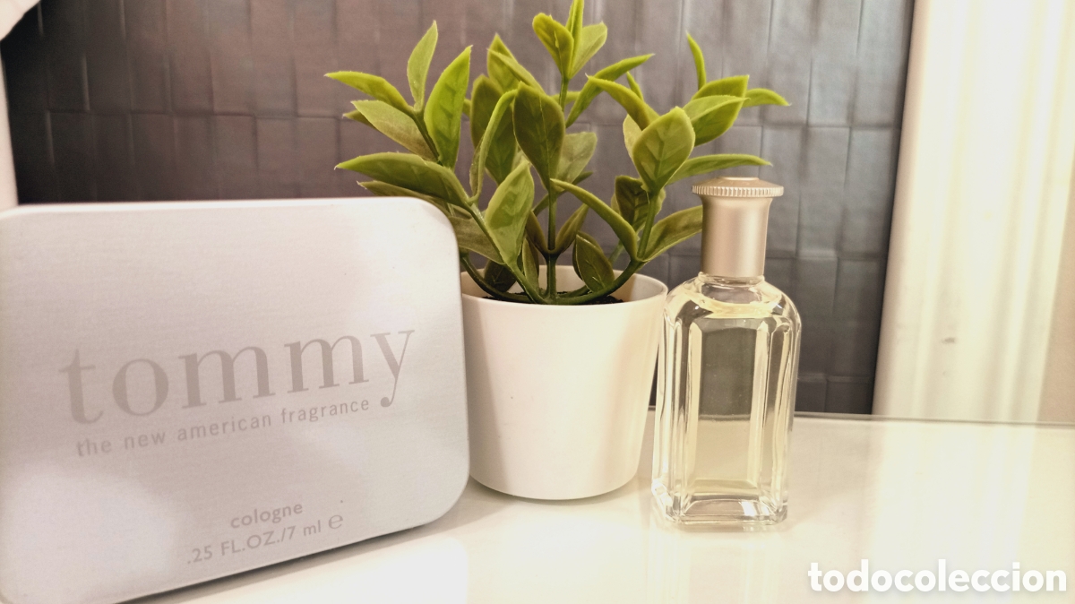 Miniaturas de perfumes antiguos: Miniatura vintage Tommy 7ml con lata met&aacute;lica A&ntilde;os 90