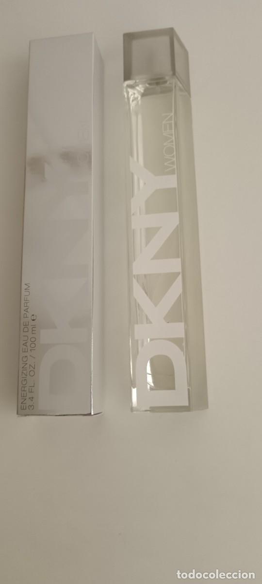 Miniaturas de perfumes antiguos: Perfume DKNY. Frasco vac&iacute;o y caja.