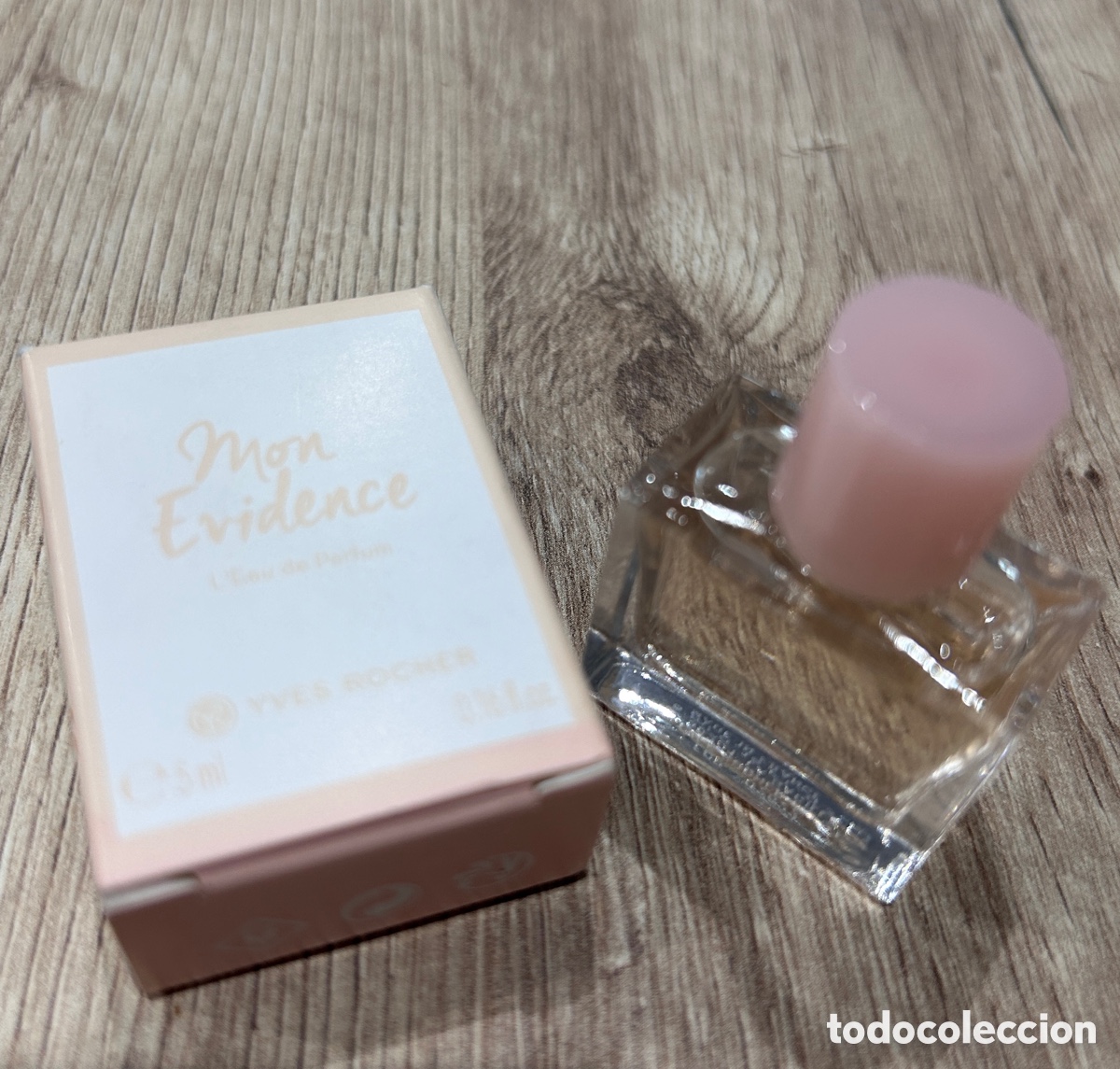 Miniaturas de perfumes antiguos: Miniatura eau de oarfum Mon Evidence
