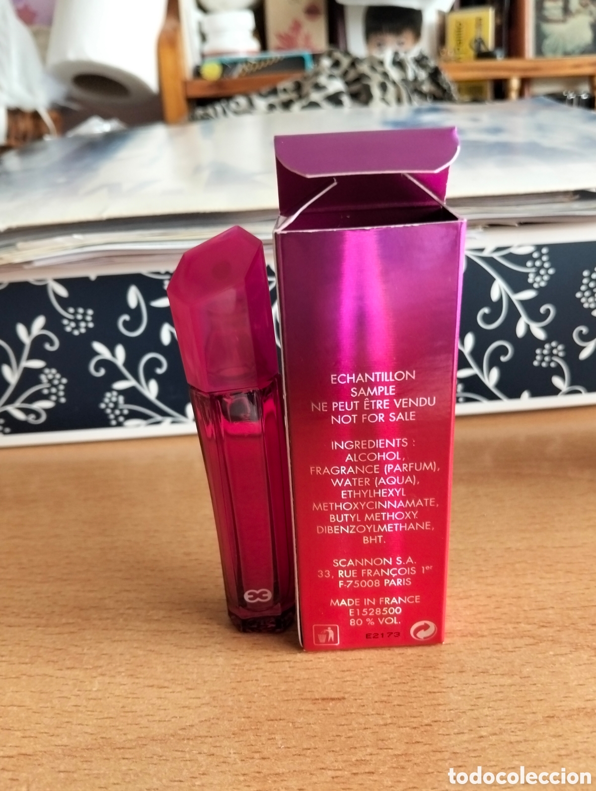 Miniaturas de perfumes antiguos: Escada magnetism 4 mk - Foto 2