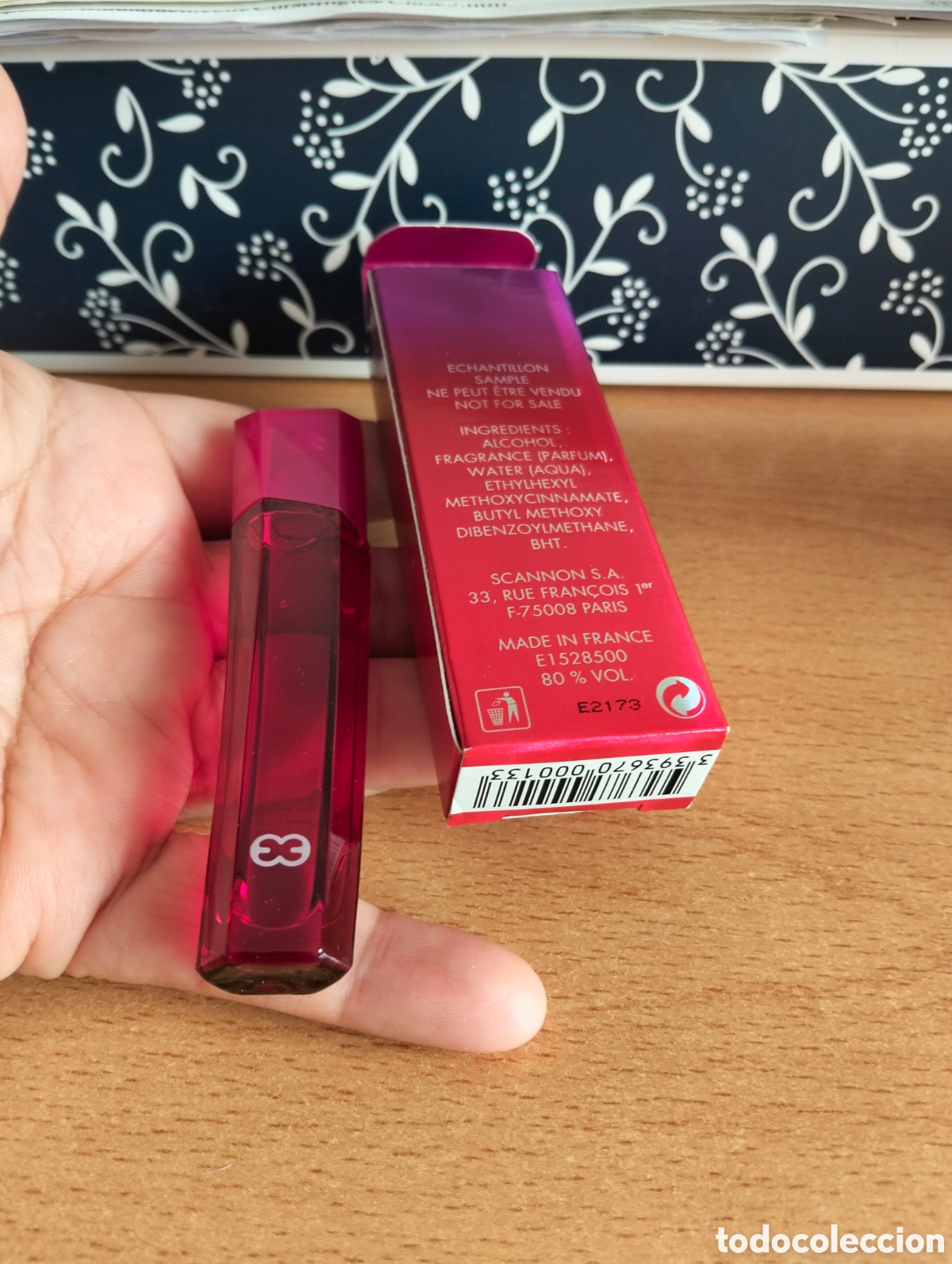 Miniaturas de perfumes antiguos: Escada magnetism 4 mk - Foto 3