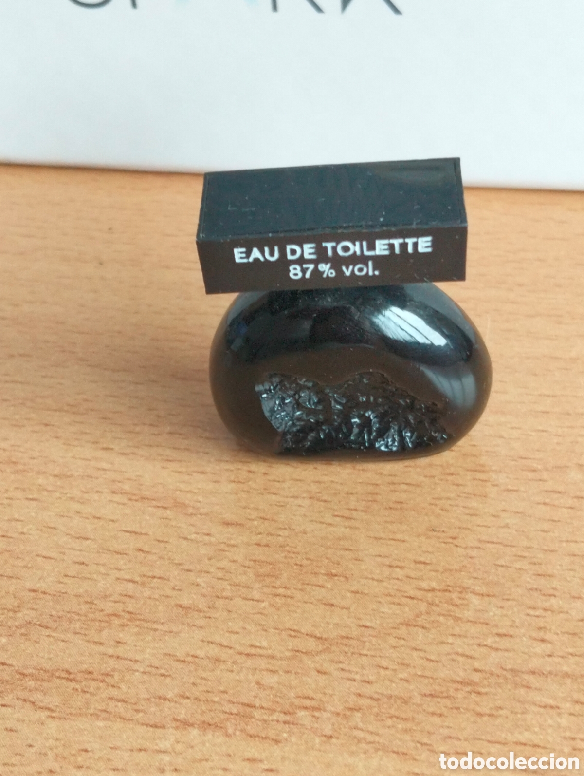 Miniaturas de perfumes antiguos: Miniatura de perfume vintage