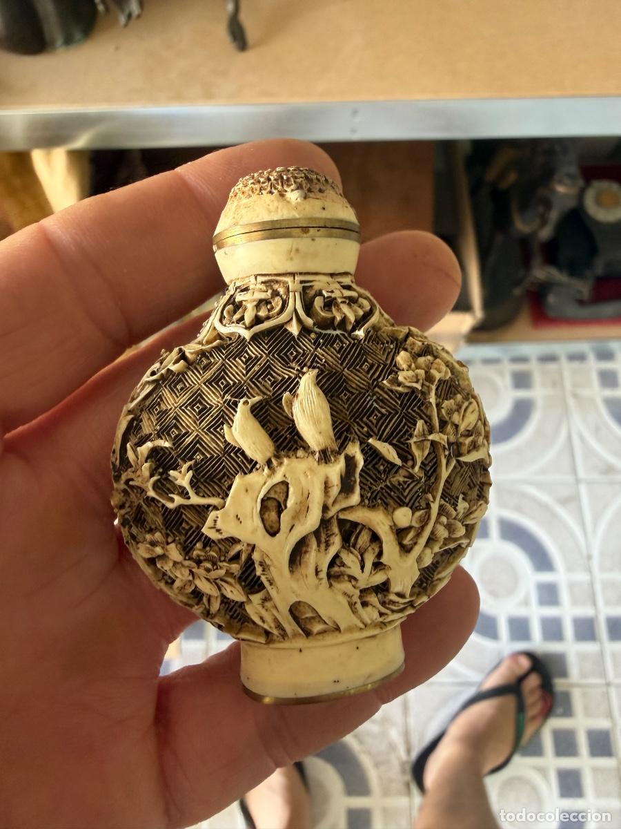 Miniatures of antique perfumes: Precioso perfumero oriental, hueso