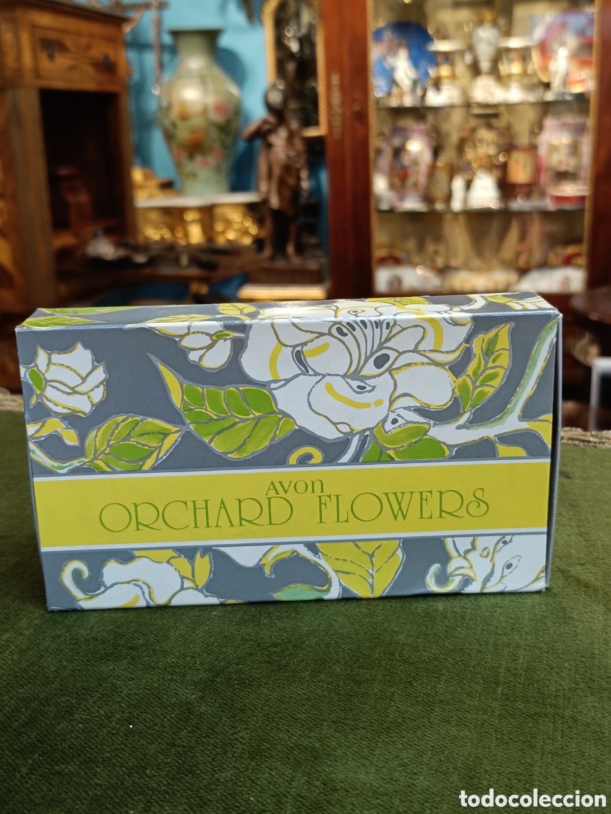 Miniaturas de perfumes antiguos: CAJA JABONES PERFUMADOS AVON . NUEVO EN SU CAJA .A&Ntilde;OS 60-70. STOCK DE TIENDA.