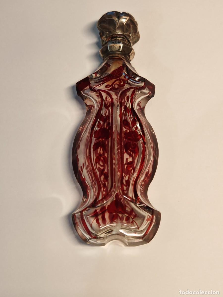 Miniature di profumi antiche: frasco perfume cristal bohemia victoriano siglo xix..color rojo rubi .tap&oacute;n plata para restaurar .
