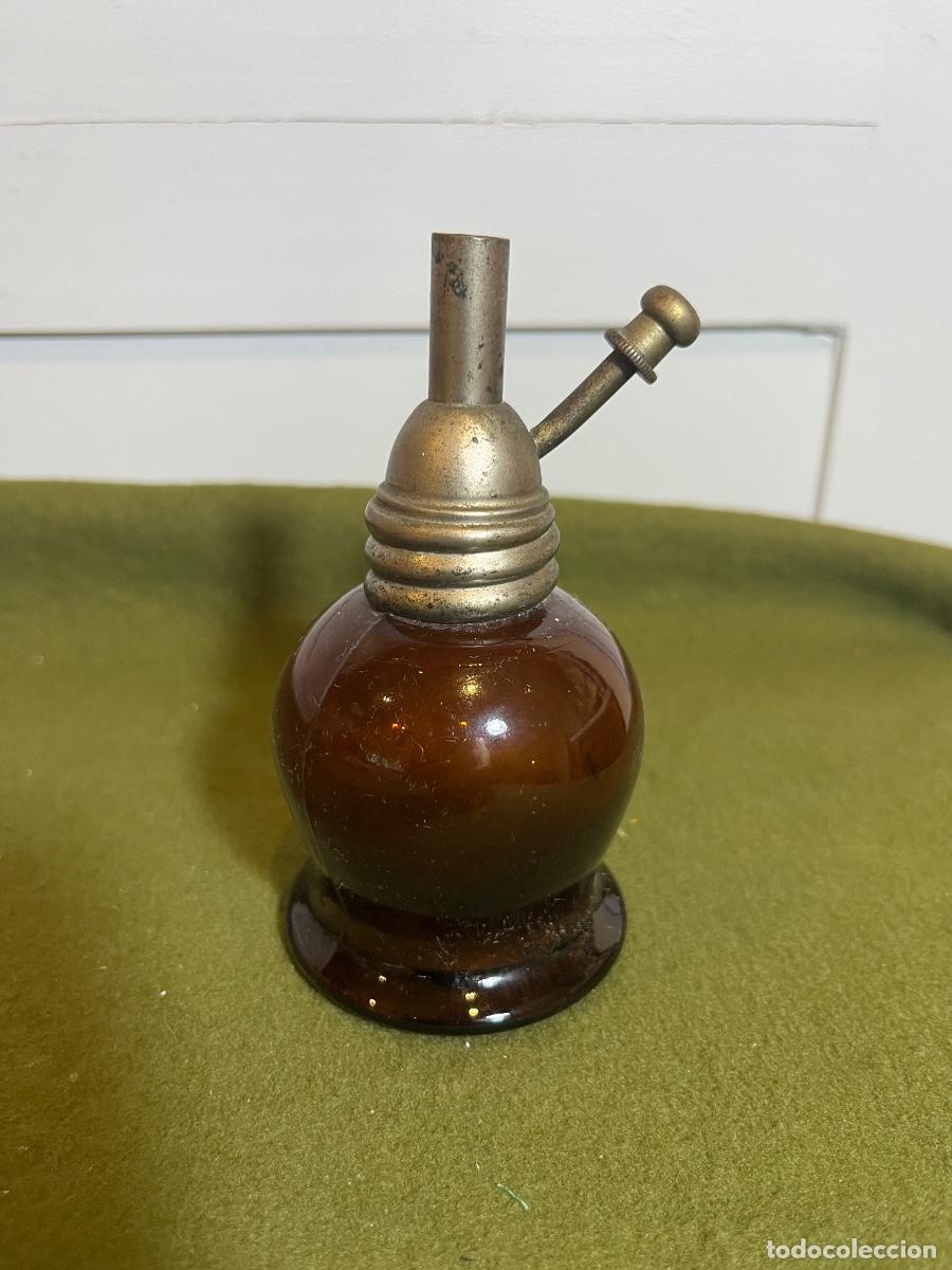 Miniature di profumi antiche: Atomizador o Pulverizador de Perfume Vintage &ndash; Cristal &Aacute;mbar y Metal &ndash; 11,5 cm &ndash; Tocador Ret