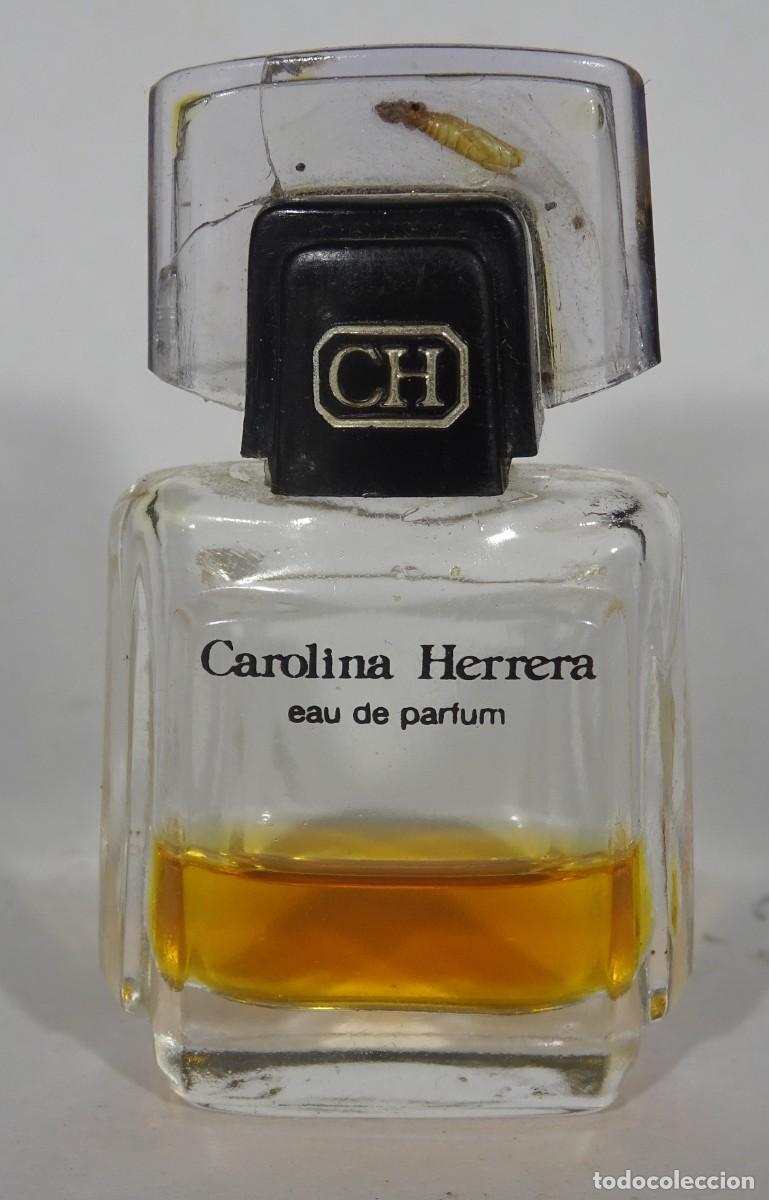 Miniaturas de perfumes antiguos: ANTIGUO PERFUME MINIATURA ,CAROLINA HERRERA, CON POCA CANTIDAD, , VER FOTOS
