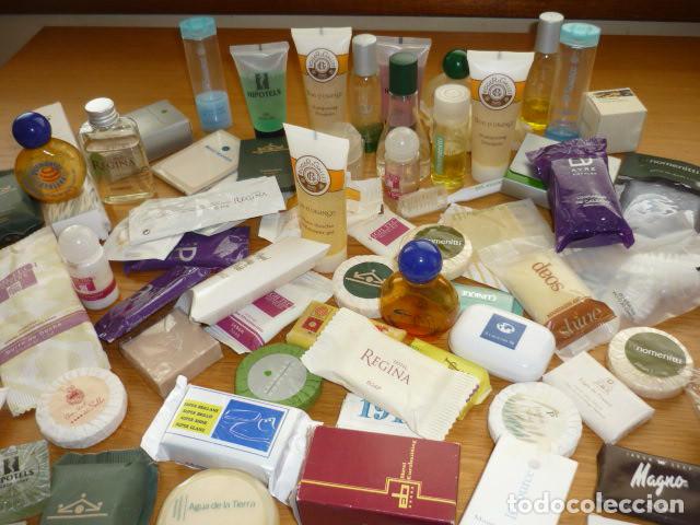 Miniaturas de perfumes antiguos: GRAN LOTE PRODUCTOS PUBLICITARIOS DE HOTEL