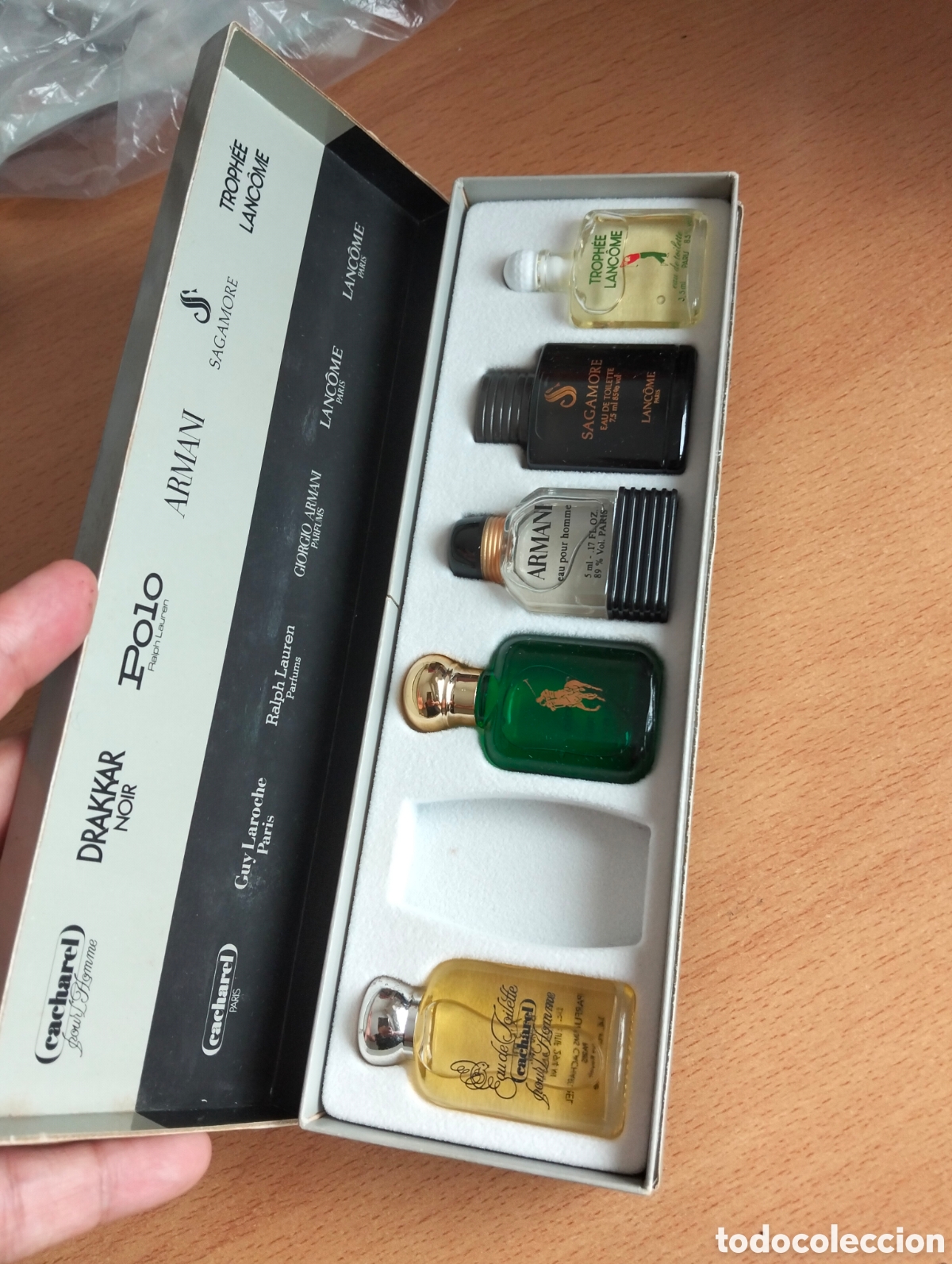 Miniaturas de perfumes antiguos: Estuche miniaturas de perfume de hombre