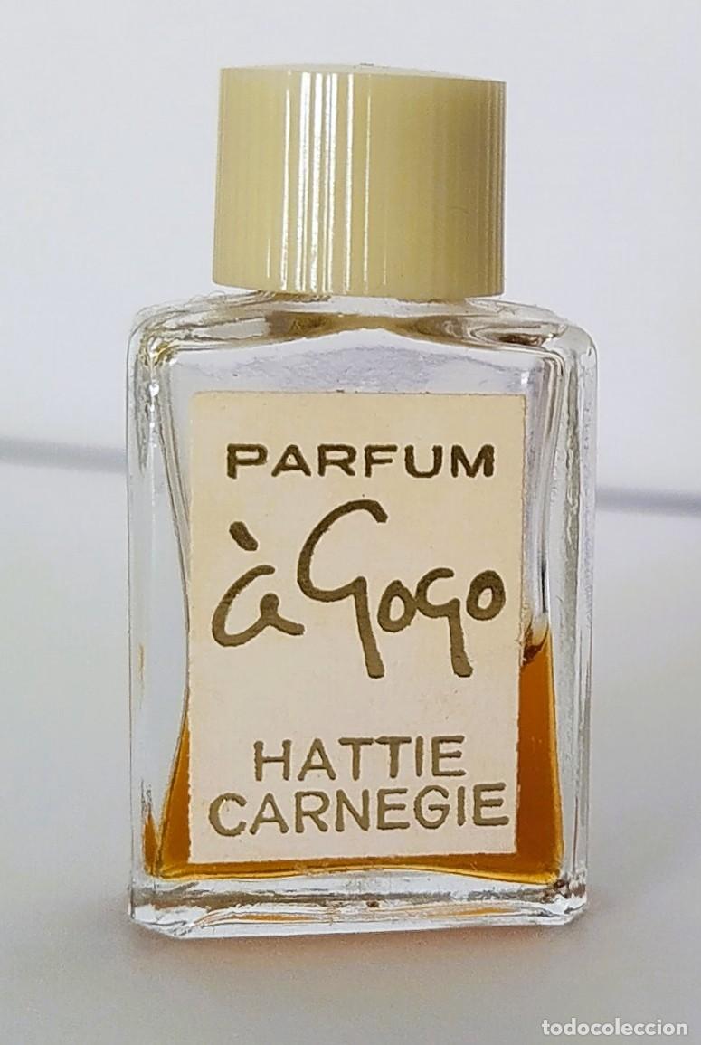 Miniaturas de perfumes antiguos: Miniatura de perfume de colecci&oacute;n Hattie Carnegie &agrave; Gogo