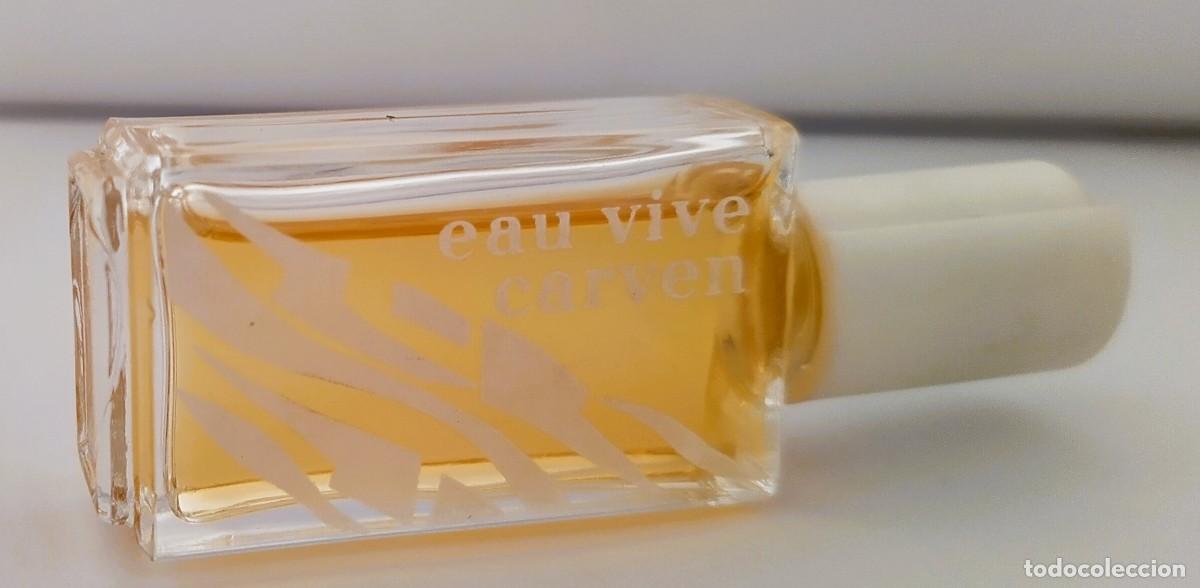 Miniaturas de perfumes antiguos: Miniatura de perfume de colecci&oacute;n Carven Eau Vive sin caja
