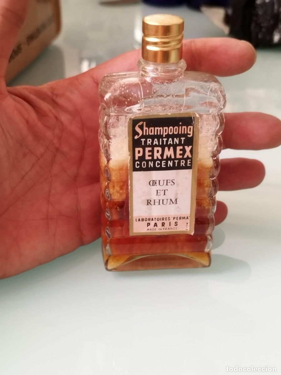 Miniaturas de perfumes antiguos: Antiguo frasco de shampoo, Shampooing Traitant Permex Concentr&eacute; &OElig;ufs et Rhum. Huevos y ron, Francia.
