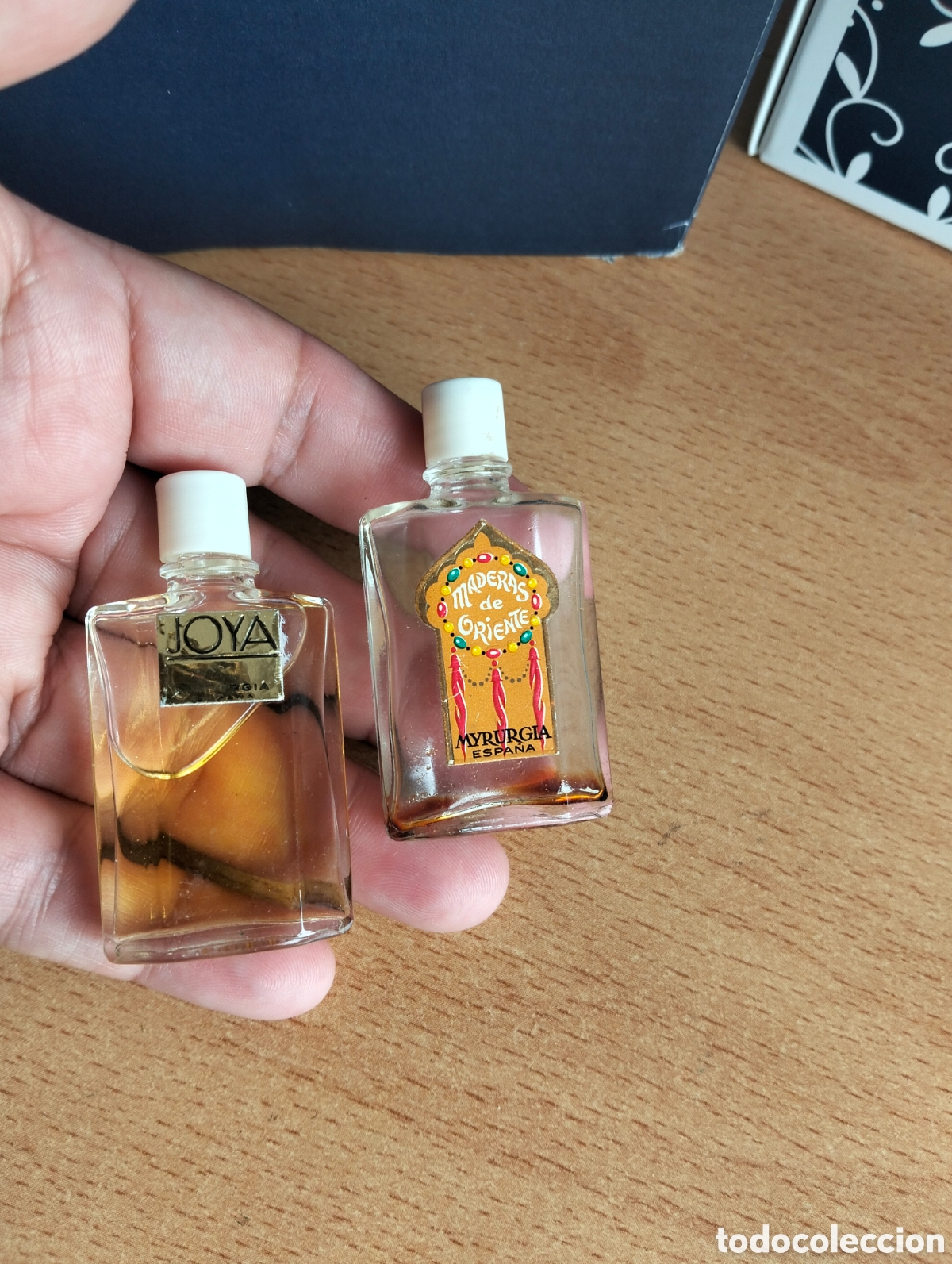 Miniaturas de perfumes antiguos: Joya y Madera de oriente de Myrurgia