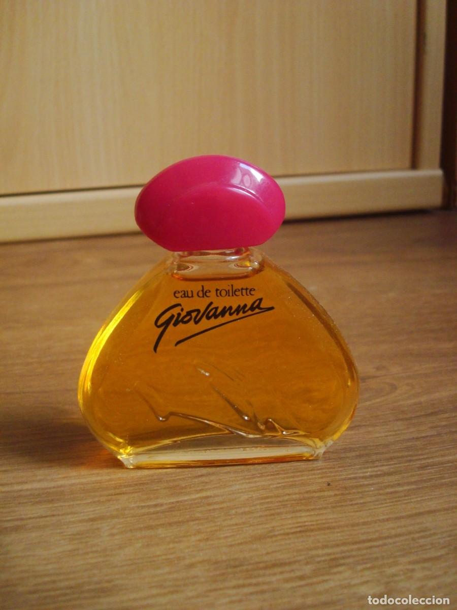Miniaturas de perfumes antiguos: Giovanna Eau de toilette (miniatura perfume colonia) vintage