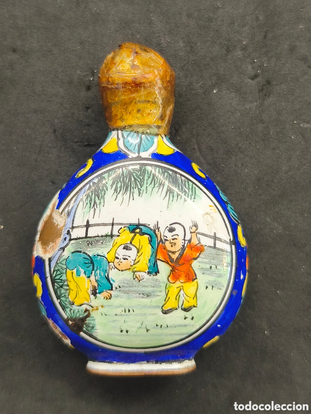 Miniaturas de perfumes antiguos: Bote Perfume chino 6cm