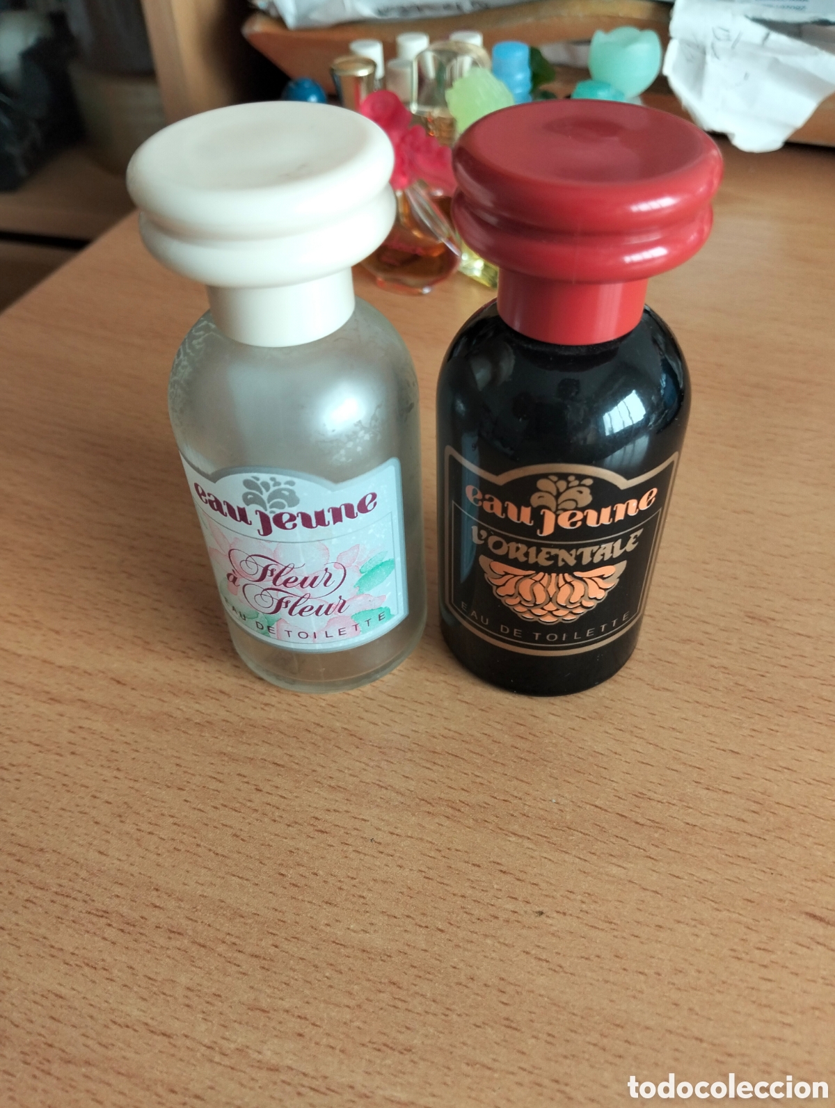 Miniaturas de perfumes antiguos: Frasco vintage EAU de jeune de 50 ml