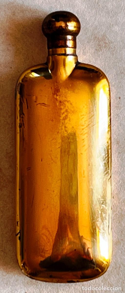 Miniaturas de perfumes antiguos: ANTIGUO PERFUMERO DE BOLSILLO EN LAT&Oacute;N DORADO, POSIBLE &Eacute;POCA EDUARDIANA, 1900&ndash;1920.