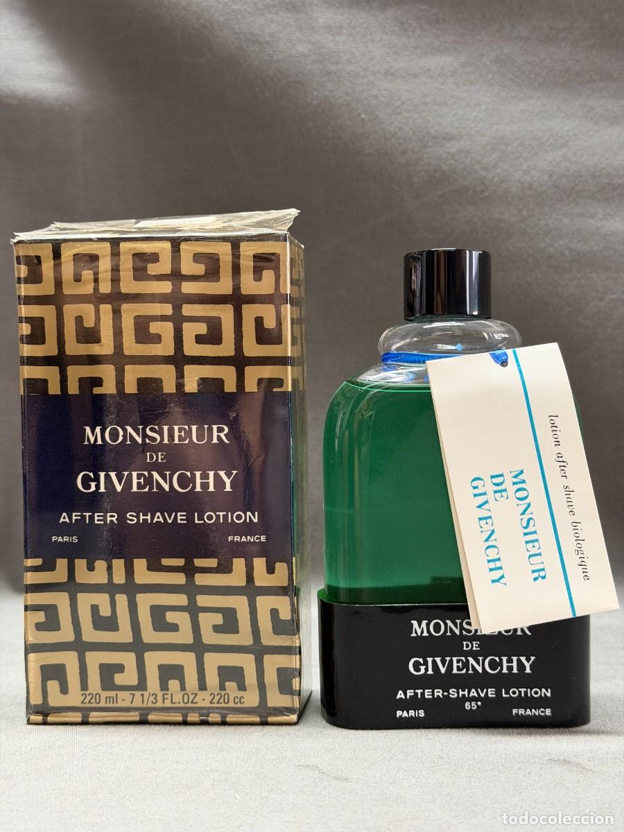Miniatures of antique perfumes: Vintage Monsieur de Givenchy , after shave lotion , 220 cc. 7 1/3 oz. ref. 5427 , 1970s.