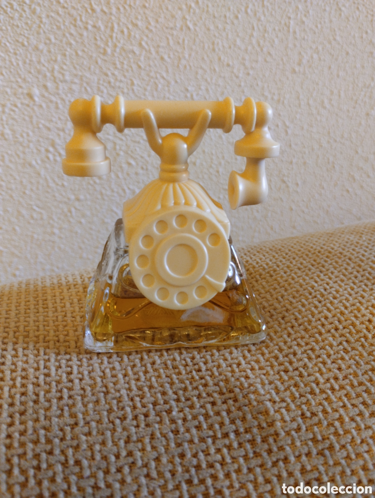 Miniature di profumi antiche: Frasco colonia antiguo La Belle Telephone