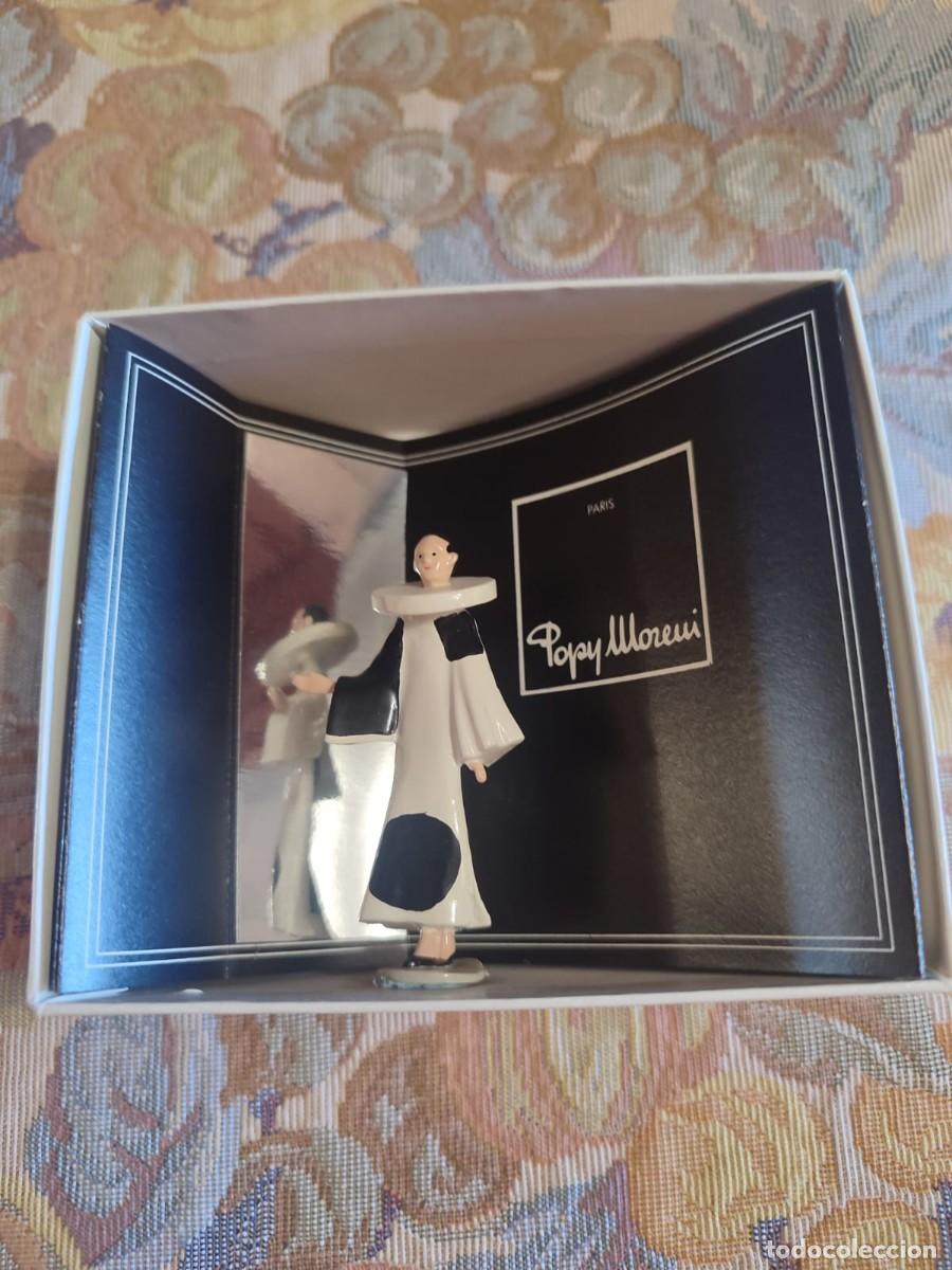 &Eacute;chantillons de parfums anciens: Popy Moreni Universo 1984 Figura en plomo, caja y certificado
