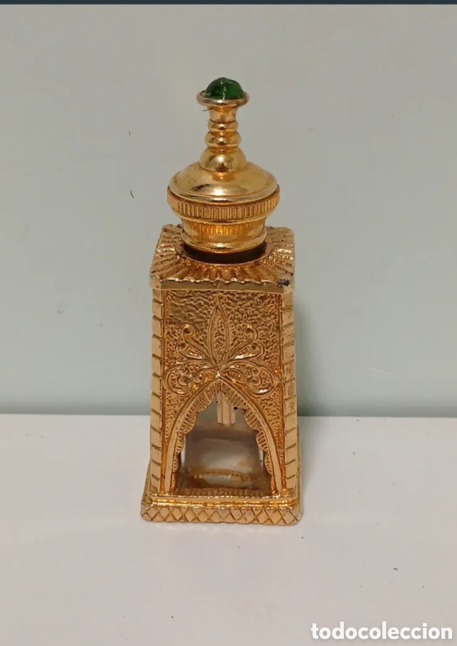 Miniatures of antique perfumes: Esenciero perfumero antiguo arabe Dorado con Tapa