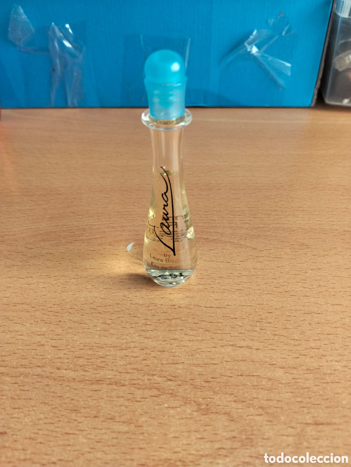 Miniaturas de perfumes antiguos: Laura miniatura de perfume Laura biagiotti