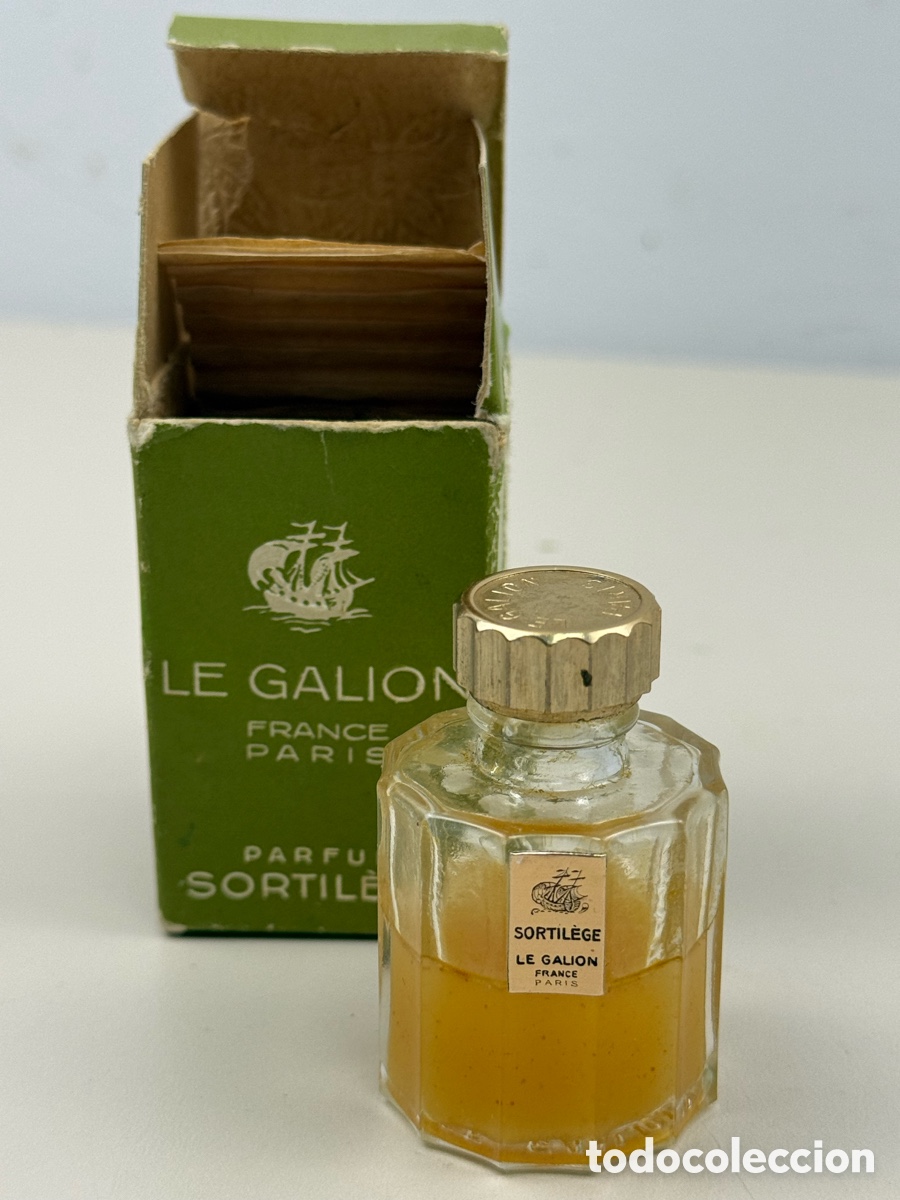 Miniaturas de perfumes antiguos: Antiguo perfume franc&eacute;s Le Galion Sortilege.