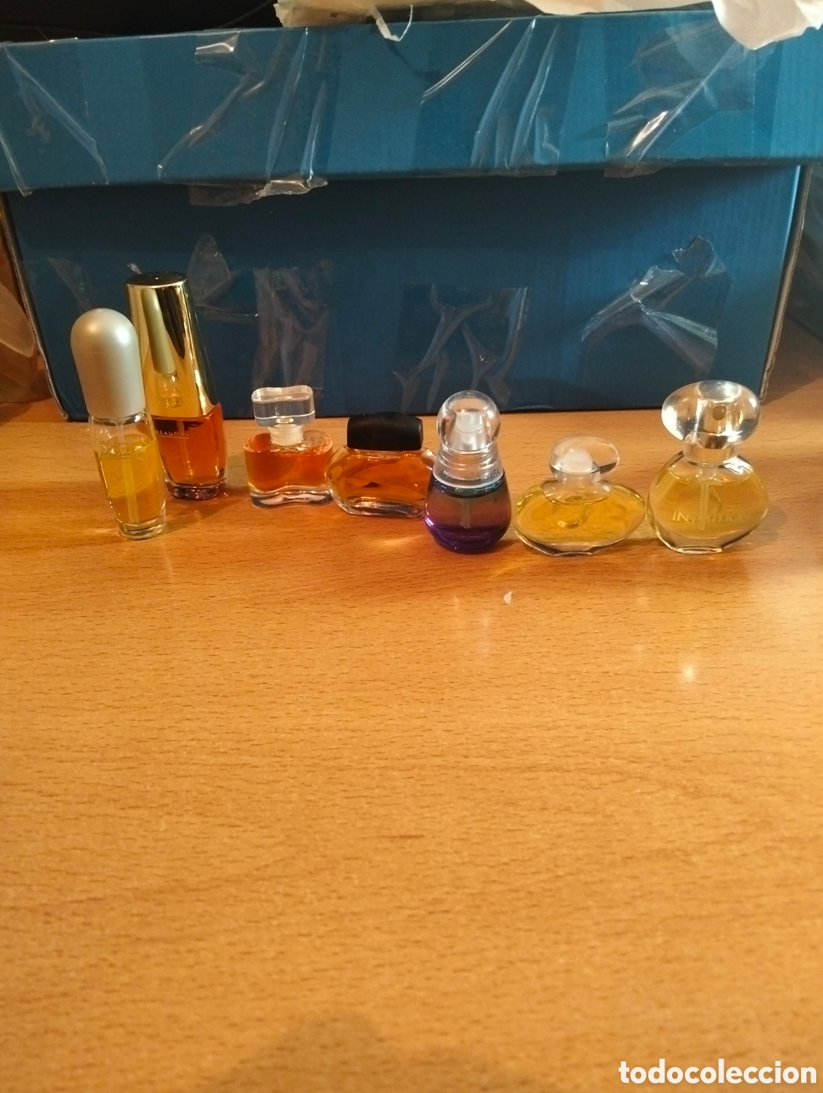 Miniaturas de perfumes antiguos: Estee lauder lote miniaturas de perfume