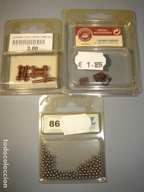 Hobbys: LOTE 3 BLISTERS CON CA&Ntilde;ONES; BOMBAS Y TRAMPILLAS PARA MODELISMO - CONSTRUCTO - Foto 1