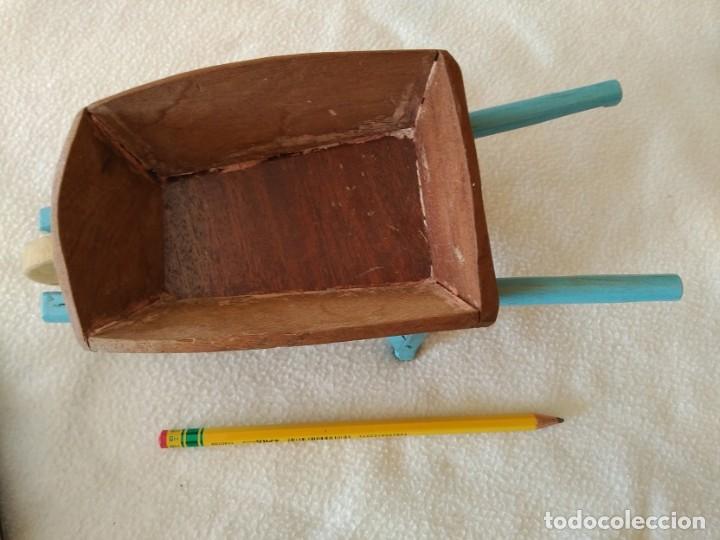 Hobbys: Carretilla de juguete de madera y chapa - Foto 4
