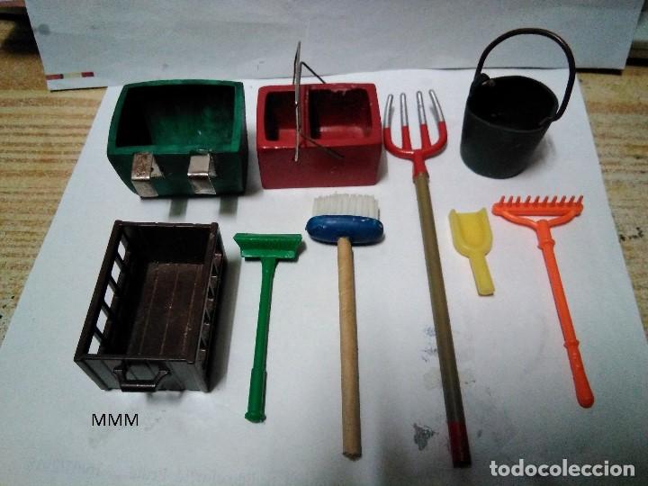 Hobbys: lote de peque&ntilde;os accesorios de juguetes - Foto 1