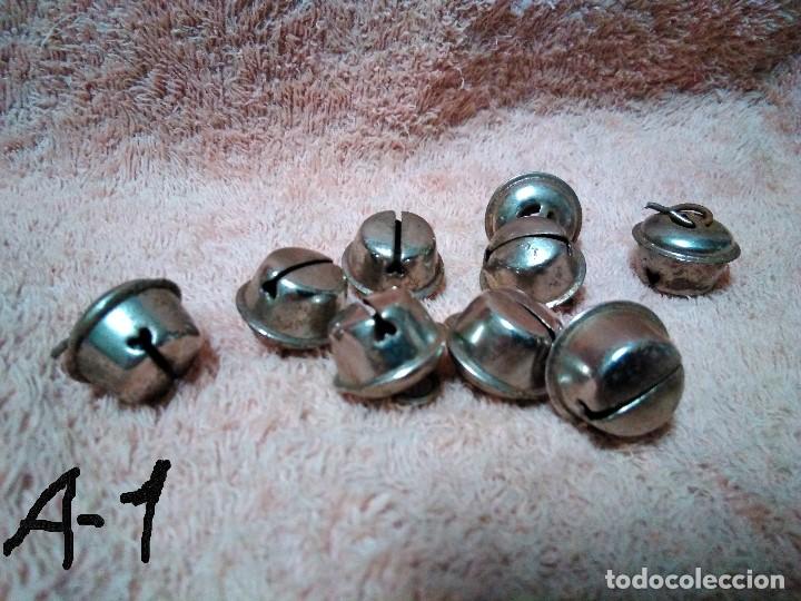 Hobbys: Lote de antiguos cascabeles metalicos - Foto 2