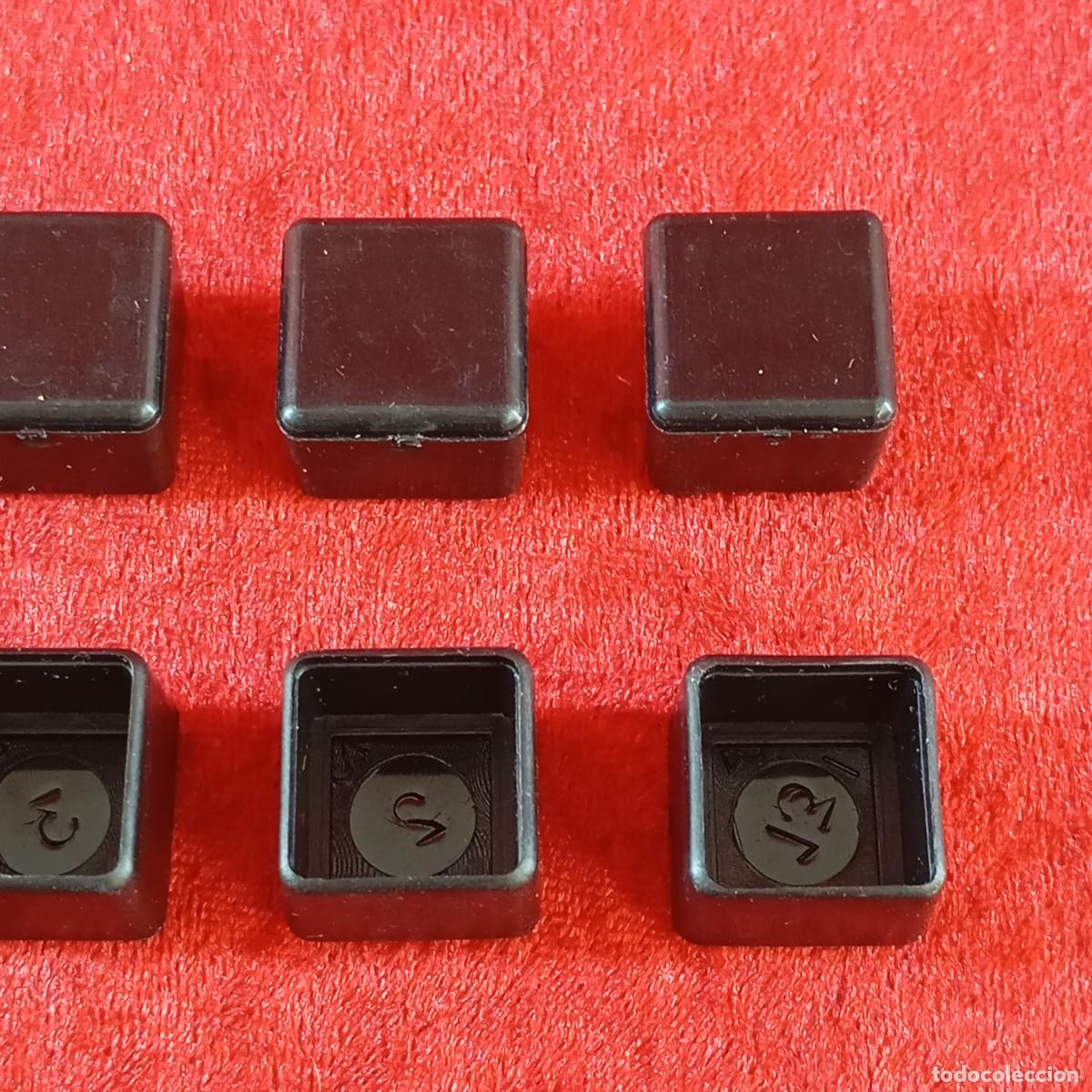 Hobbys: TAPAS DE PL&Aacute;STICO NEGRAS - NUMERADAS - 1,6 X 1,6 CM / 2533 - Foto 3