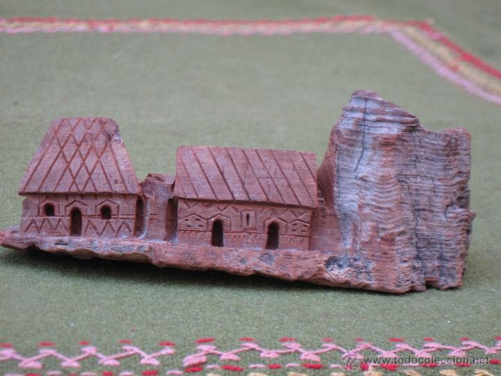 Hobbys: MINIATURA DE CASAS Y MONTE REALIZADO EN CORCHO. - Foto 1