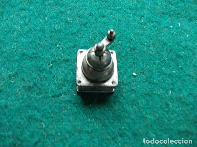 Hobbys: Miniatura de molinillo de metal plateado - Foto 1