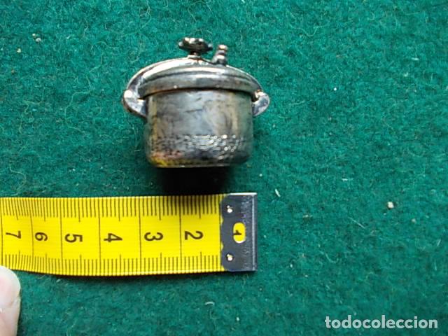 Hobbys: Miniatura de olla de metal plateado - Foto 1