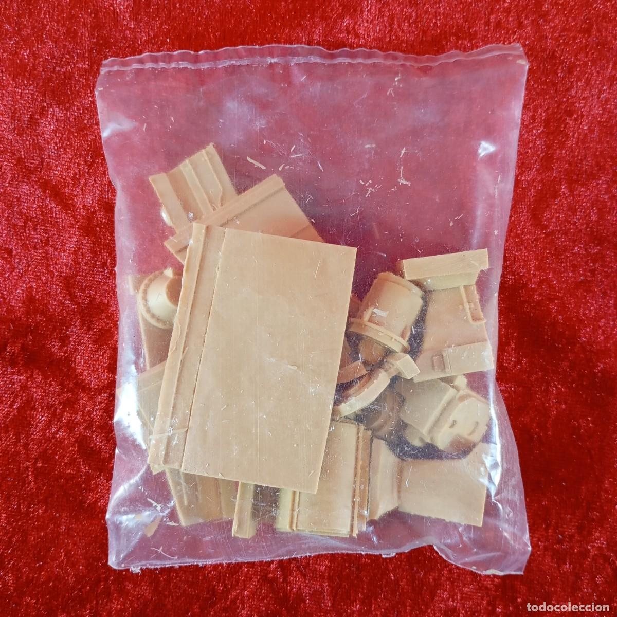 Hobbys: KIRIN - M1A1/A2 ENGINE - 1/35 - REF. 28506 / 1096 - Foto 4