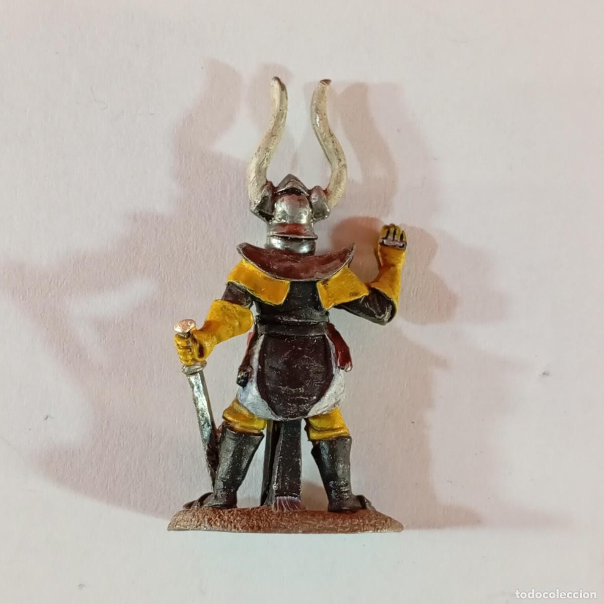 Hobbys: FIGURA DE PLOMO PINTADA - TIPO WARHAMMER / 139 - Foto 2