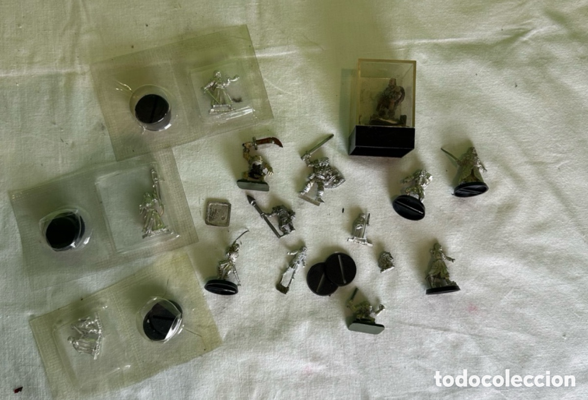 Hobbys: Lote de figuras warhammer de plomo . - Foto 1