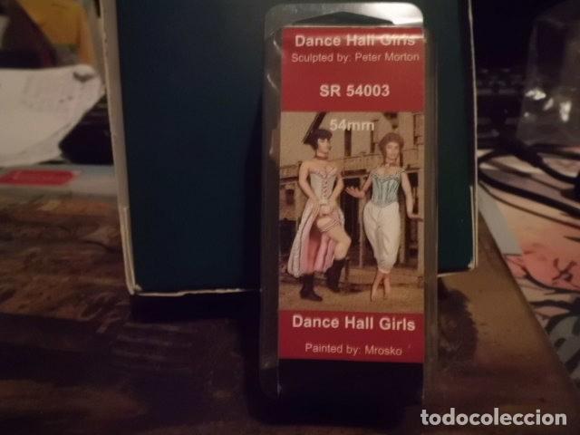 Hobbys: DANCE HALL GIRLS LAREDO SR 54003 54MM