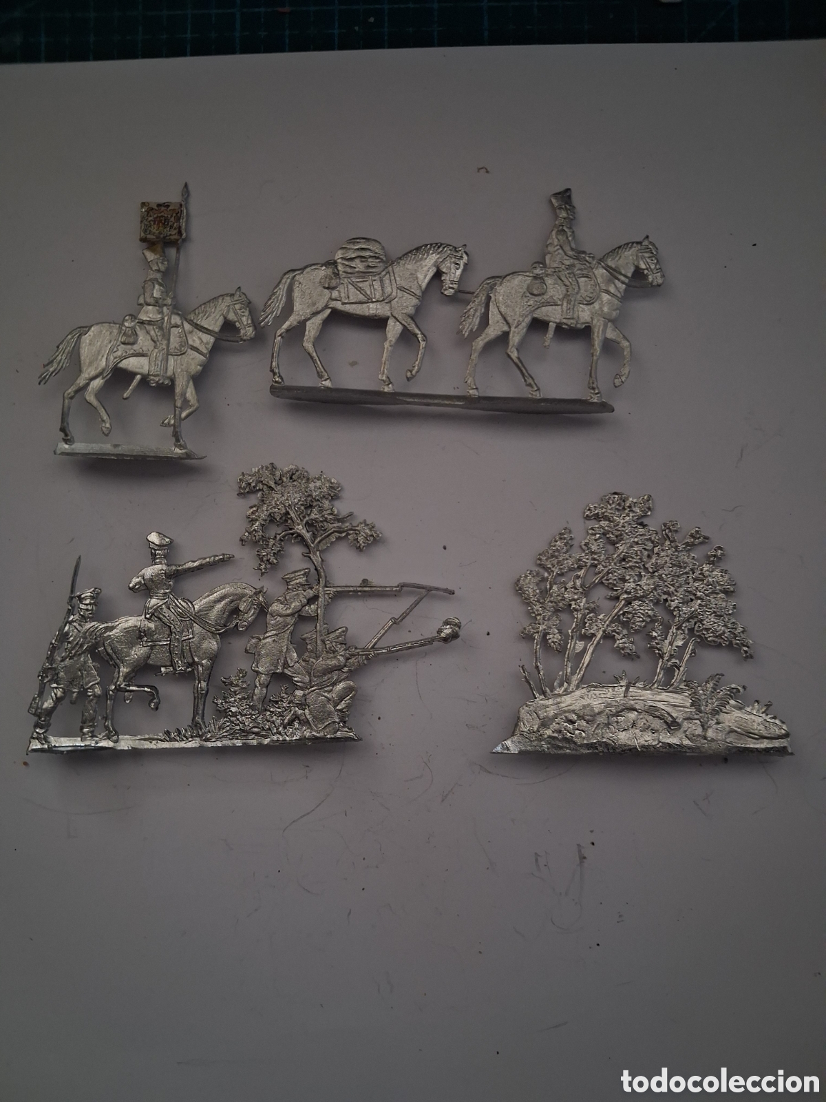 Hobbys: LOTE 6 FIGURAS METALICAS PLANAS 30mm
