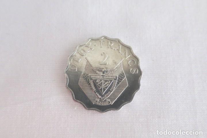 Monedas antiguas de &Aacute;frica: Rwanda 2 francos 1970 - Foto 2
