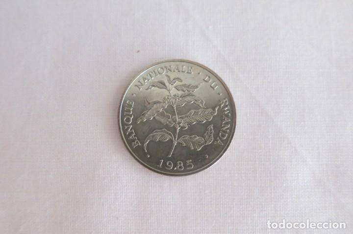 Monedas antiguas de &Aacute;frica: Rwanda 10 francos 1985 - Foto 1