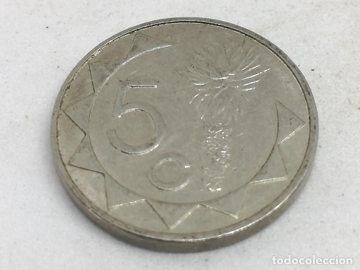 Monedas antiguas de &Aacute;frica: Moneda 2002. 5 C&eacute;ntimos. Namibia. KM 1. MBC - Foto 2