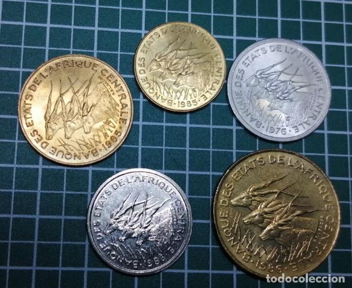 Alte M&uuml;nzen aus Afrika: ESTADOS DE AFRICA CENTRAL.-1976-1985-1986 1,5,10,25,50,Franc