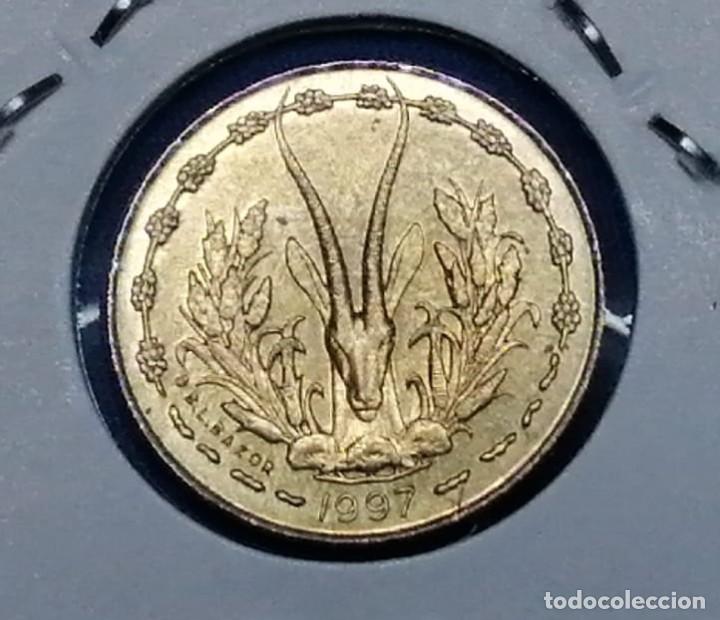 Monnaies anciennes d'Afrique: ESTADOS DEL AFRICA OCCIDENTAL-1997.- 5 CFA FRANC