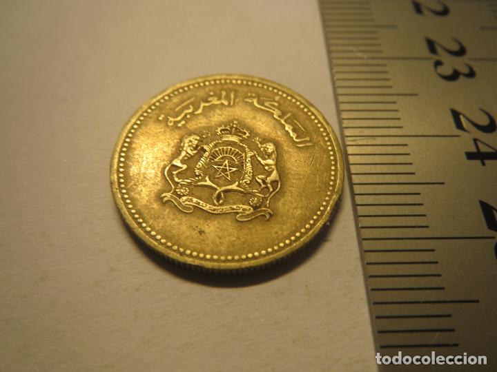 Monedas antiguas de &Aacute;frica: MONEDA 10 CENTIMOS DE DIRHAM 1987 1407 CENTIMES (1) - Foto 2